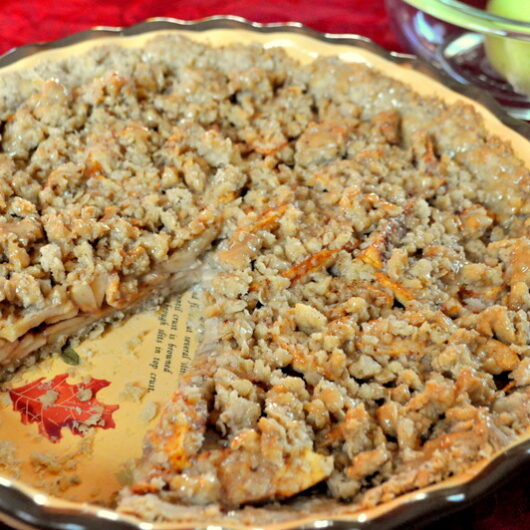 Oatmeal Apple Pie with Dulce de Leche