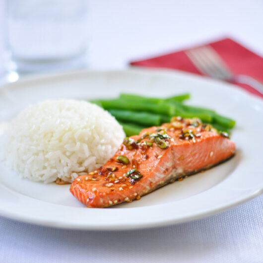 Salmon with a Spicy Garlic Sauce